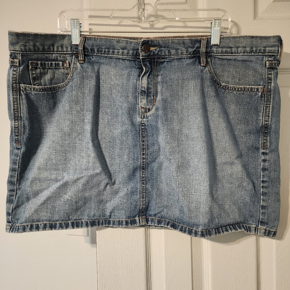 Old Navy Jean skirt, size 18